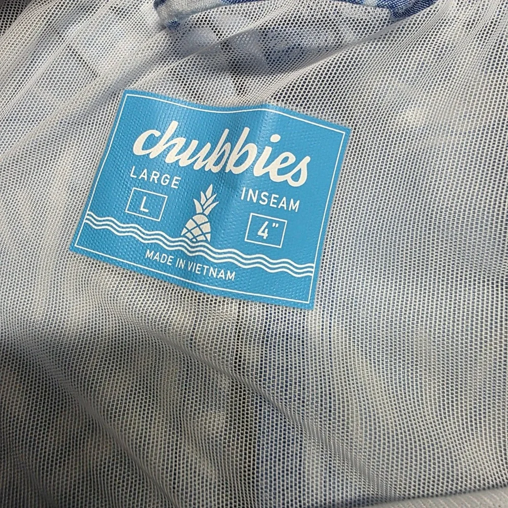 chubbies Light Blue Pineapple Print Swim Trunks 4” Inseam